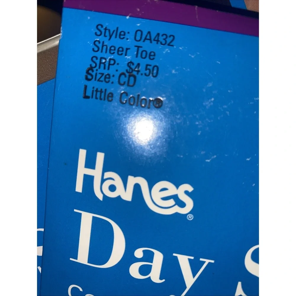 Hanes Day Sheer Control Top Pantyhose 2 Pairs Little Color Size CD Style OA432